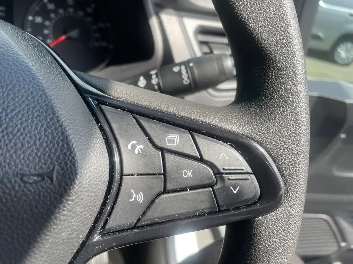 2022-renault-trafic-20dci-sl28-130-business-big-15