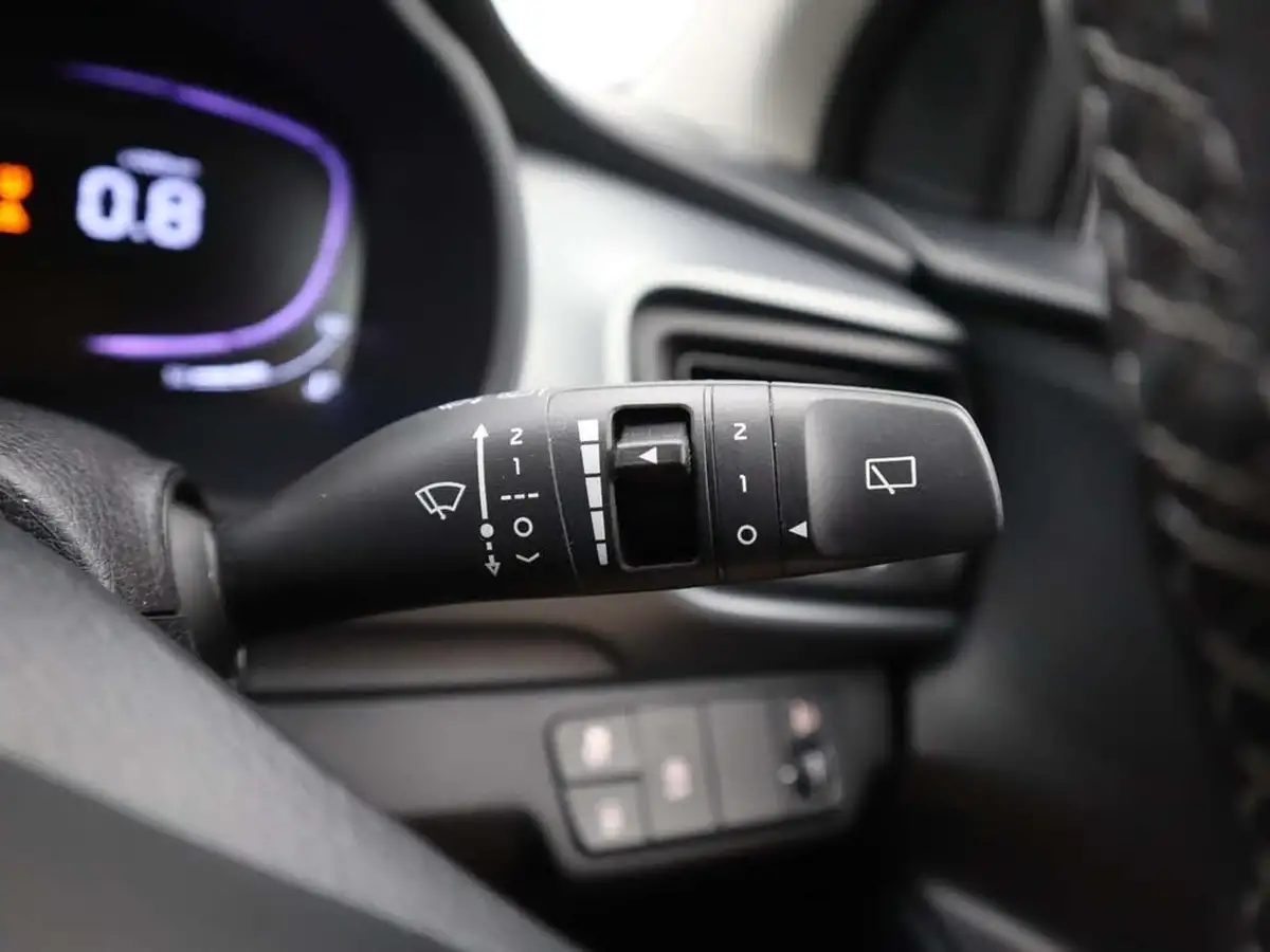 2025-kia-stonic-10-t-gdi-2-dct-big-35