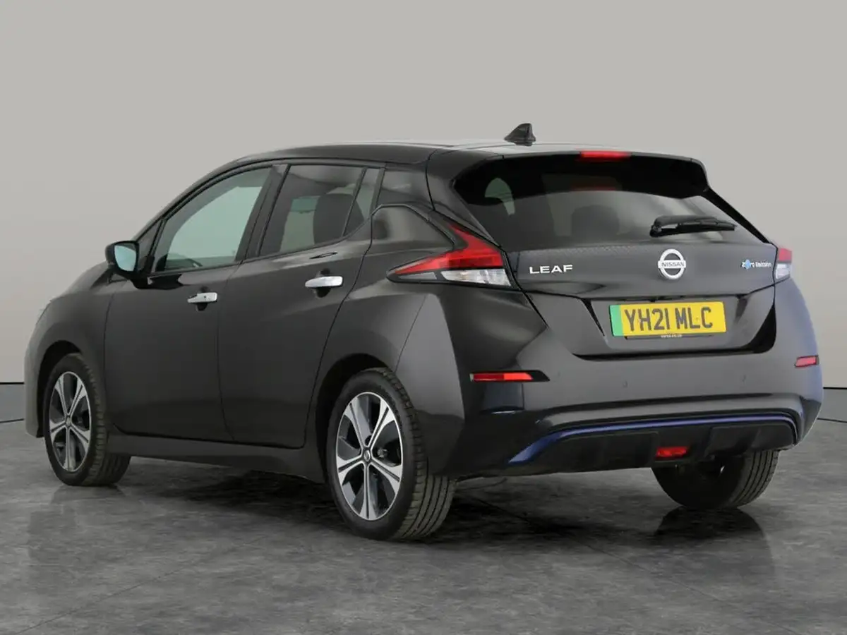 2021-nissan-leaf-e-10-40kwh-big-4