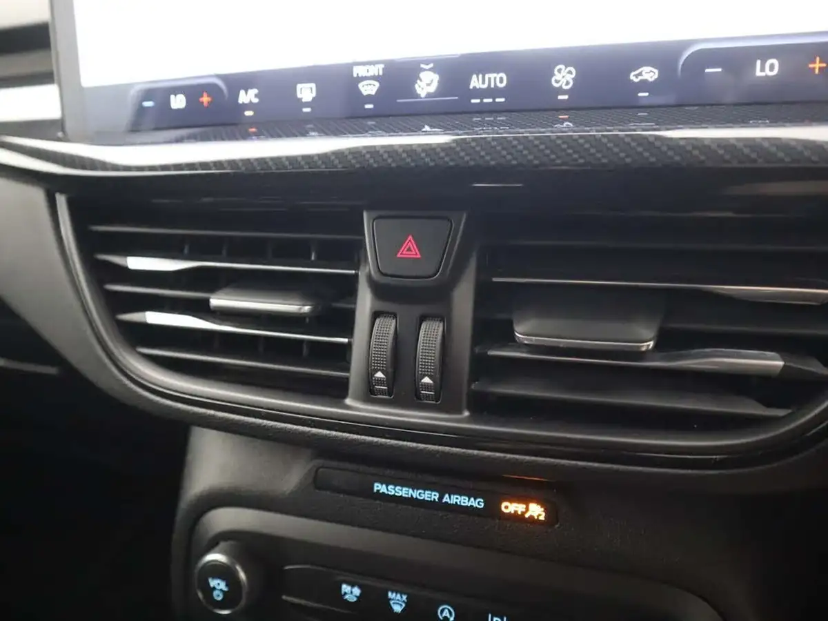 2024-ford-focus-10t-st-line-155ps-estate-powershift-big-31
