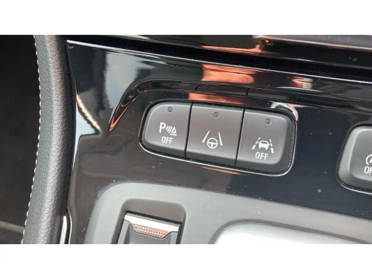 2022-vauxhall-grandland-12-ultimate-auto-big-28