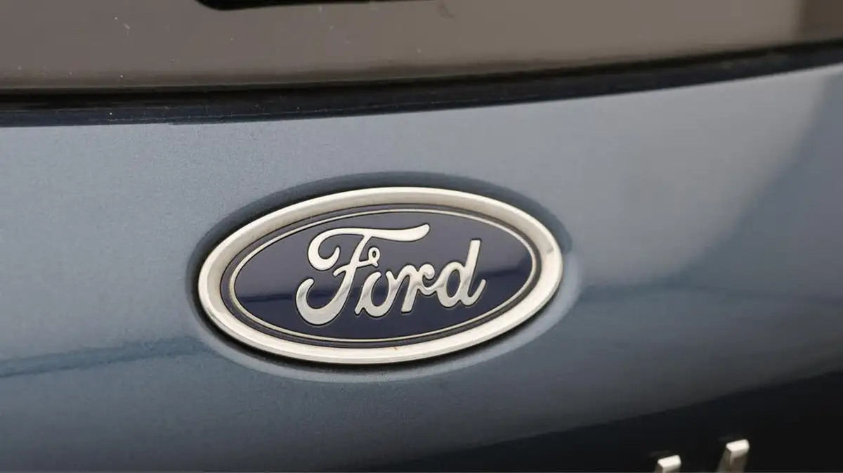 2020-ford-focus-15-st-line-x-hatchback-big-21