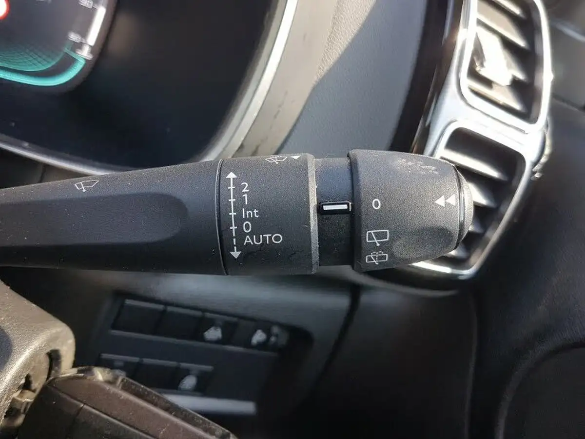 2020-citroen-c5-aircross-12-puretech-flair-big-18