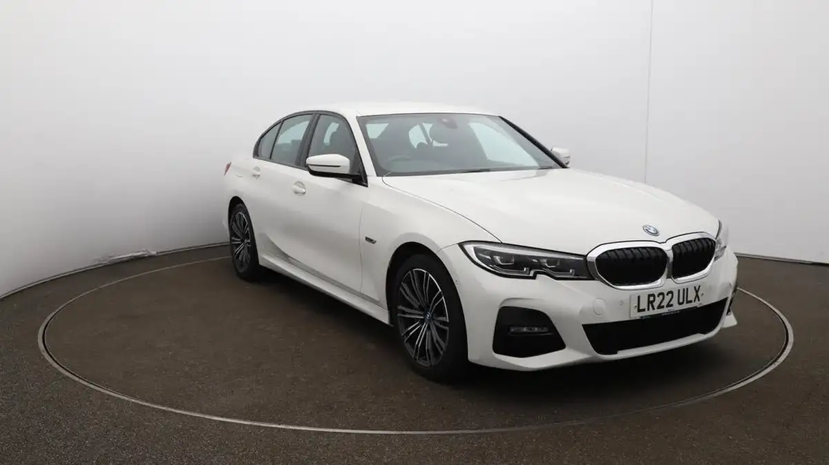 2022-bmw-3-series-20-330e-m-sport-pro-pack-saloon-4d-big-43
