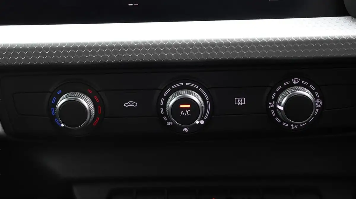 2019-audi-a1-10-30-tfsi-s-line-big-12