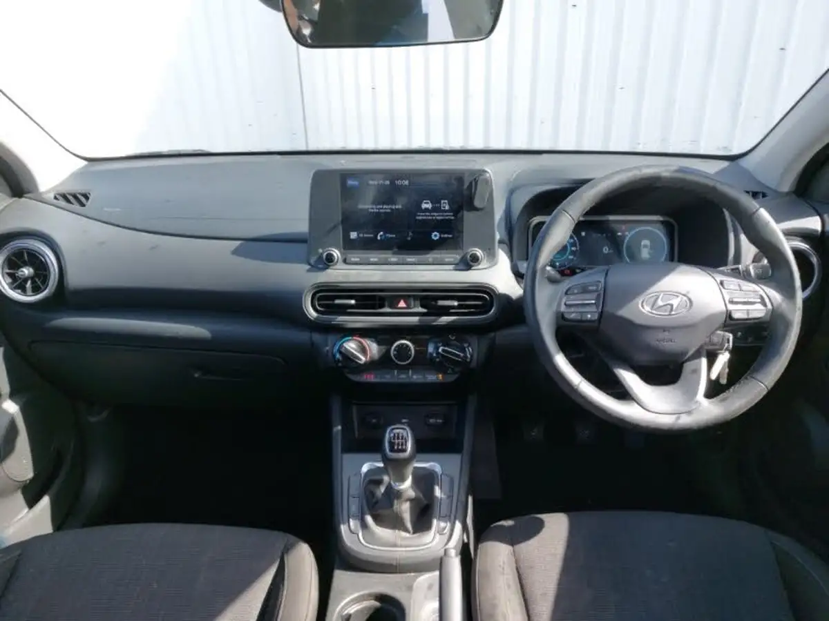 2022-hyundai-kona-10-t-gdi-se-connect-big-2