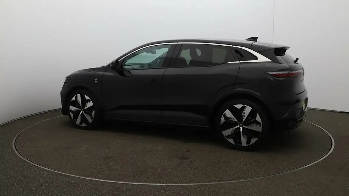 2022-renault-megane-e-tech-e-techno-big-46
