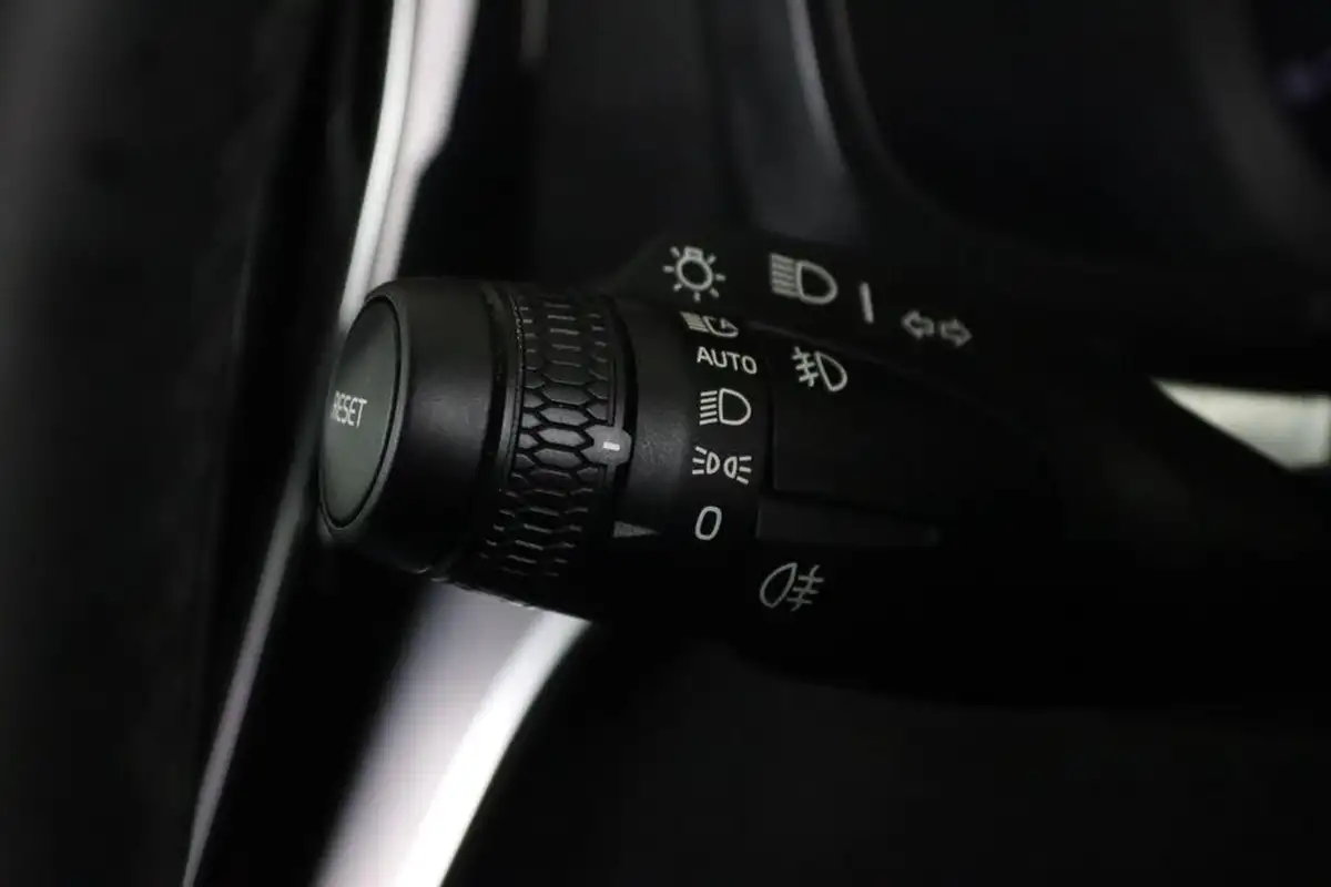 2023-volvo-v60-20-b3-core-big-20