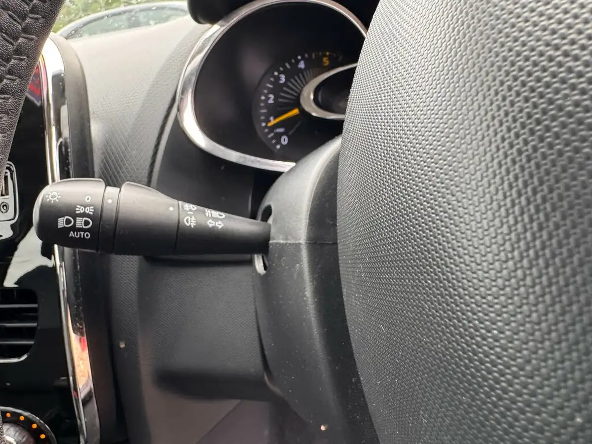 2013-renault-clio-15dci-dynamique-s-medianavss-big-28