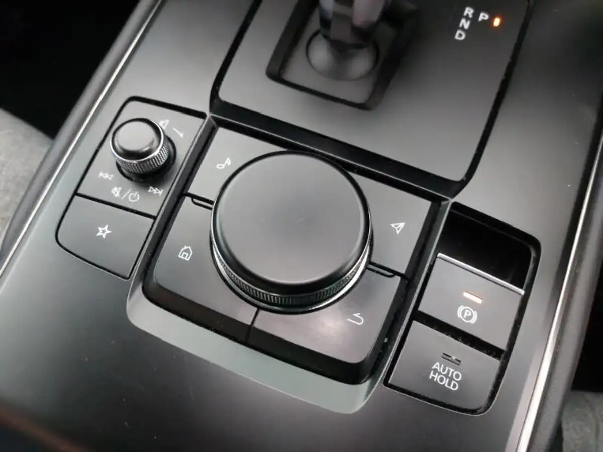 2022-mazda-mx-30-e-se-l-lux-big-17