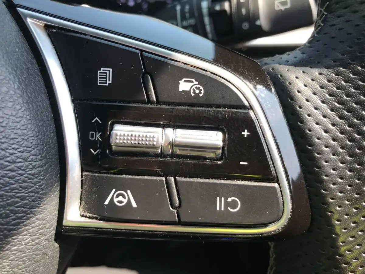 2022-kia-pro-ceed-15-t-gdi-gt-line-big-37