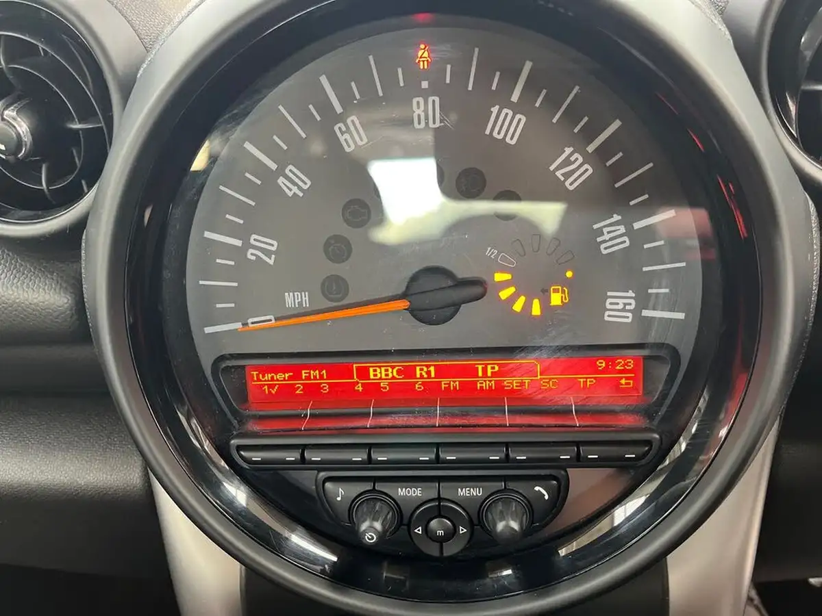 2014-mini-countryman-16-one-98bhp-big-19
