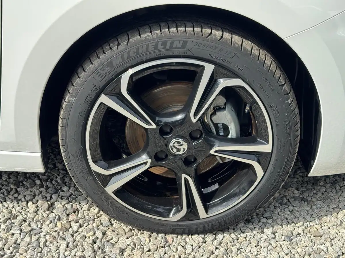 2021-vauxhall-corsa-12-turbo-ultimate-nav-100ps-big-9