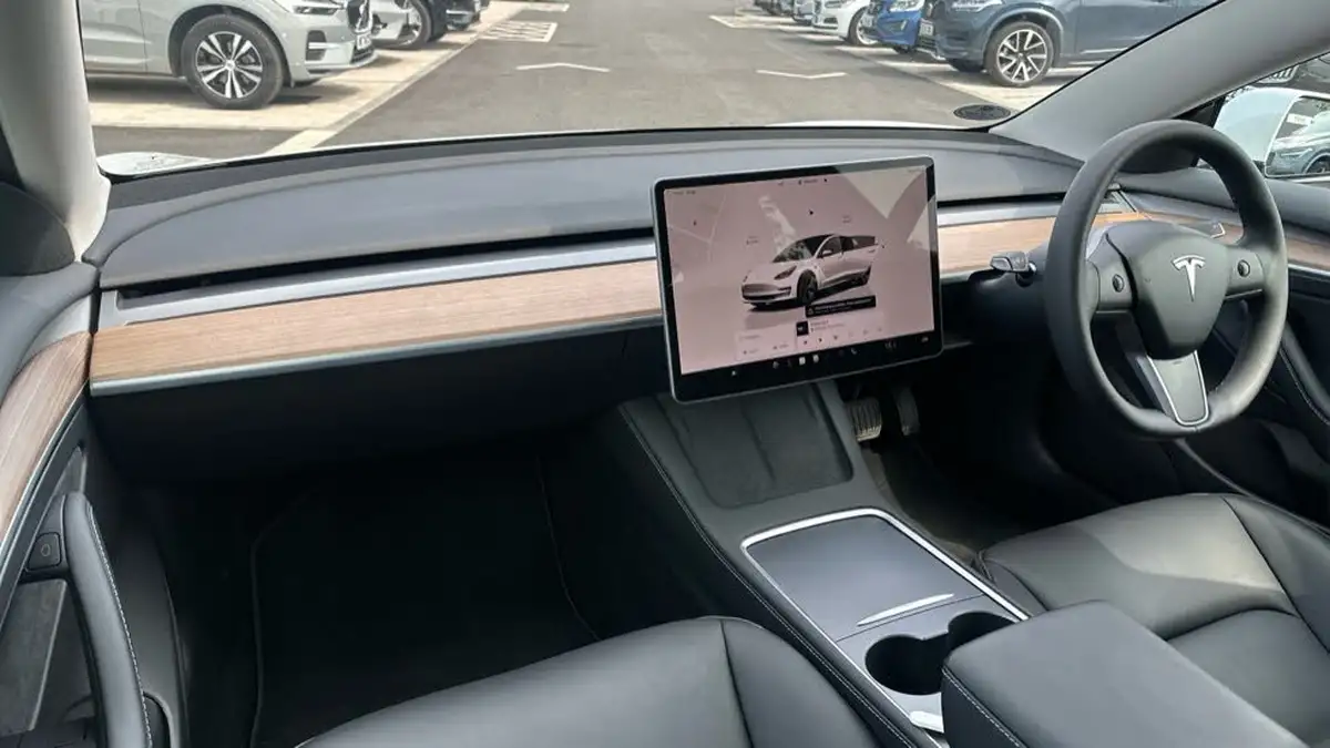 2023-tesla-model-3-e-rwd-241bhp-big-2