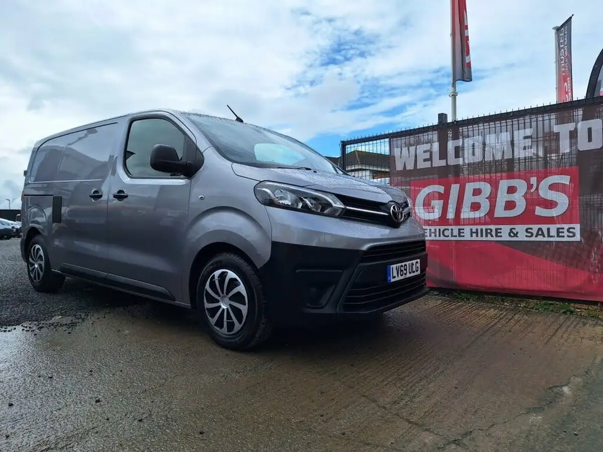 2019-toyota-proace-15d-icon-medium-big-0