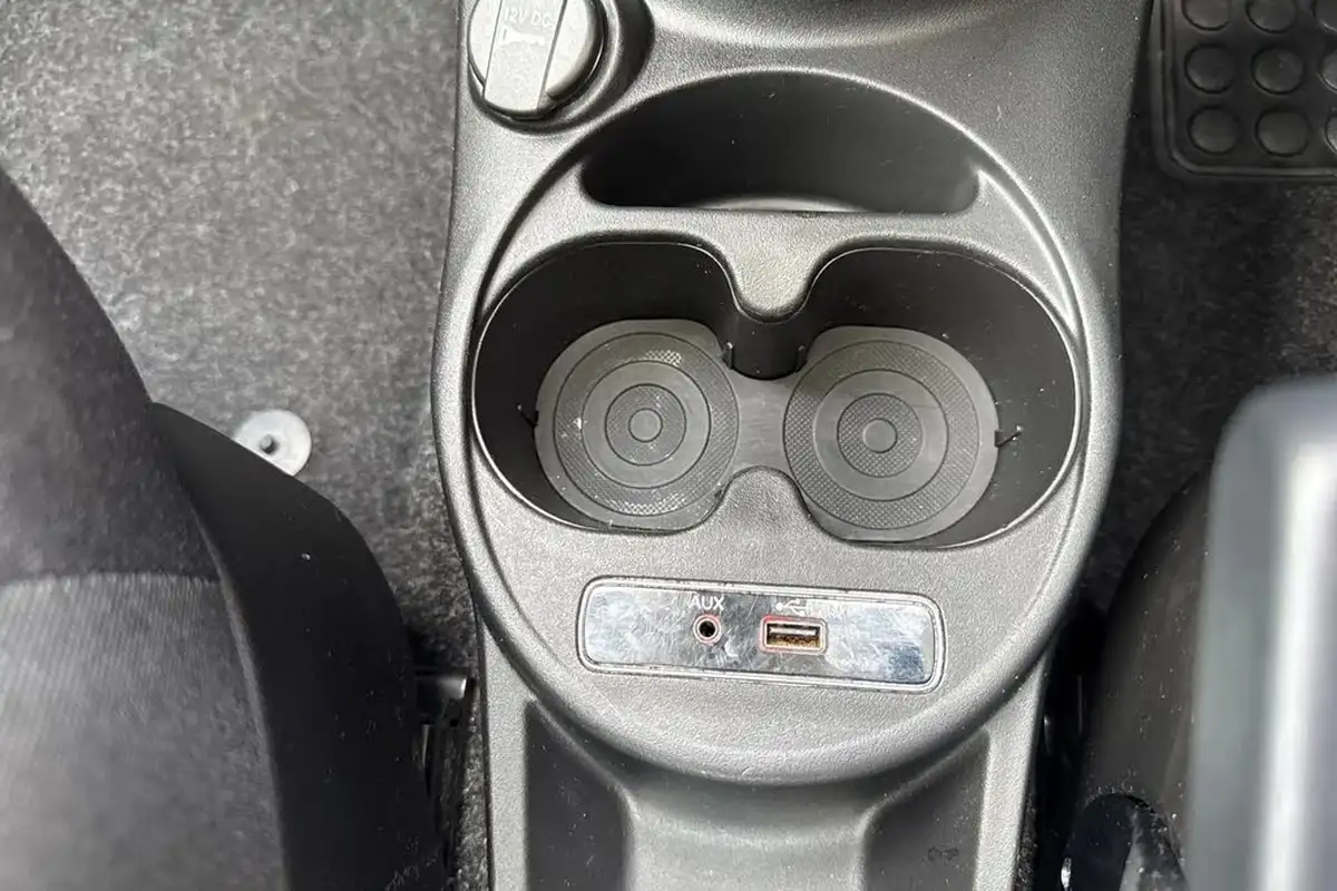 2018-fiat-500-12-lounge-big-50