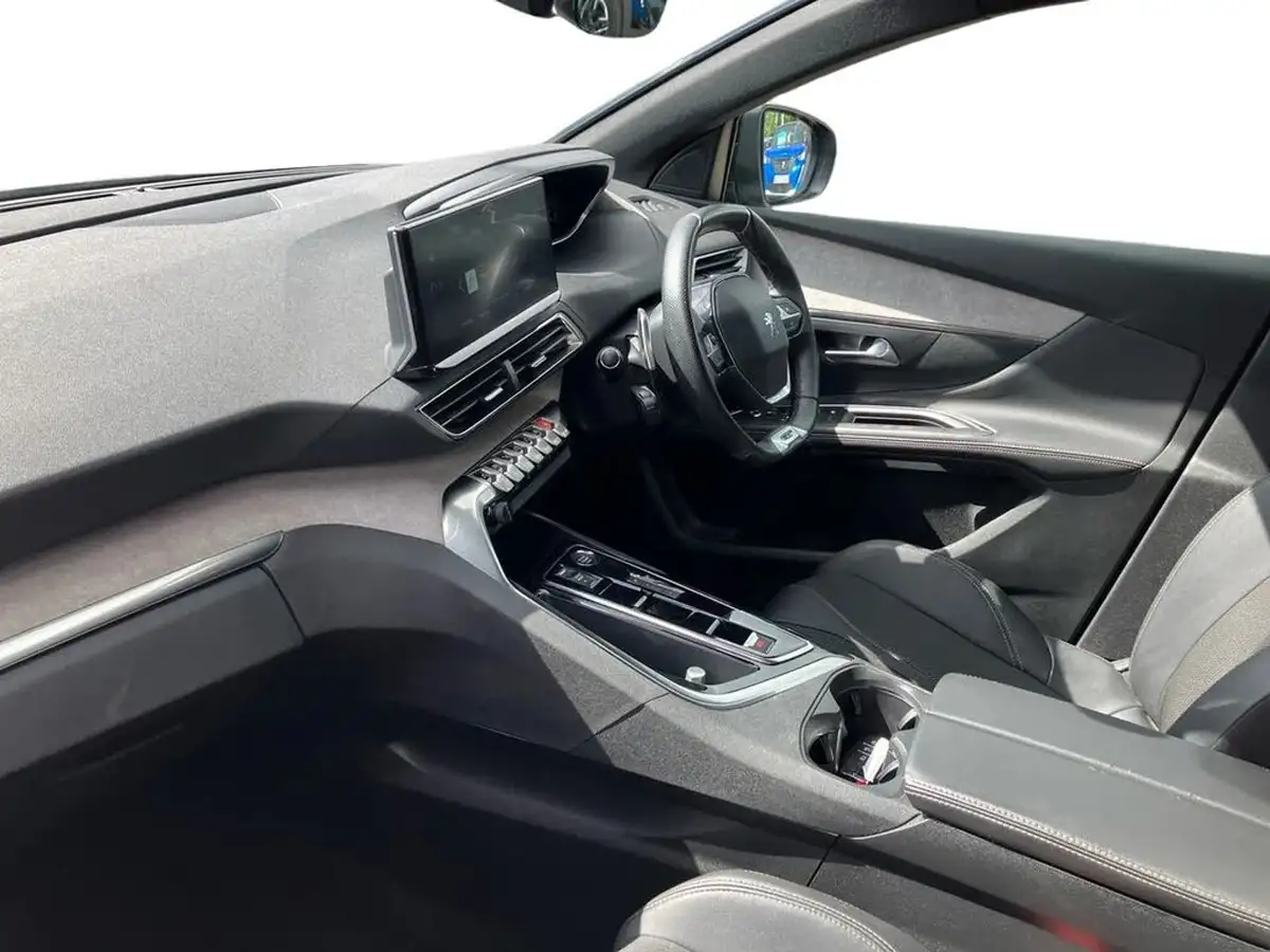 2023-peugeot-5008-suv-15-bluehdi-gt-130ps-eat8-big-6