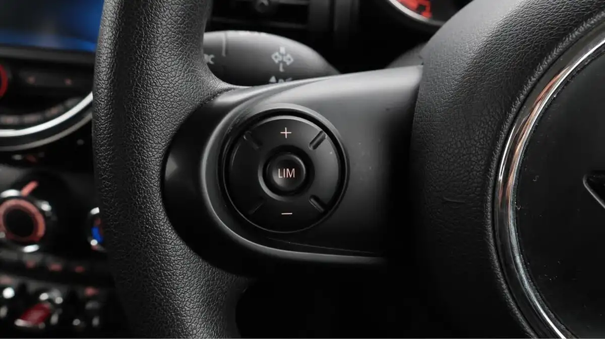 2018-mini-cooper-15-cooper-series-ii-ss-hatchback-5d-big-22
