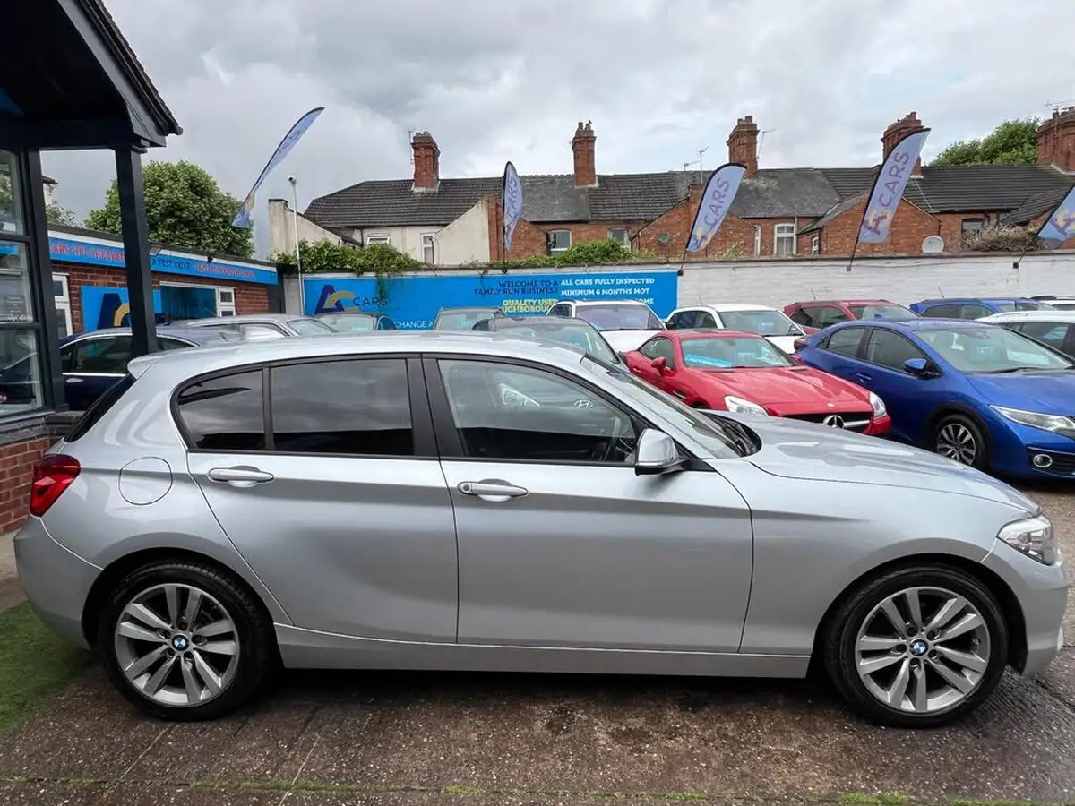 2016-bmw-1-series-15-118i-sport-5d-big-38