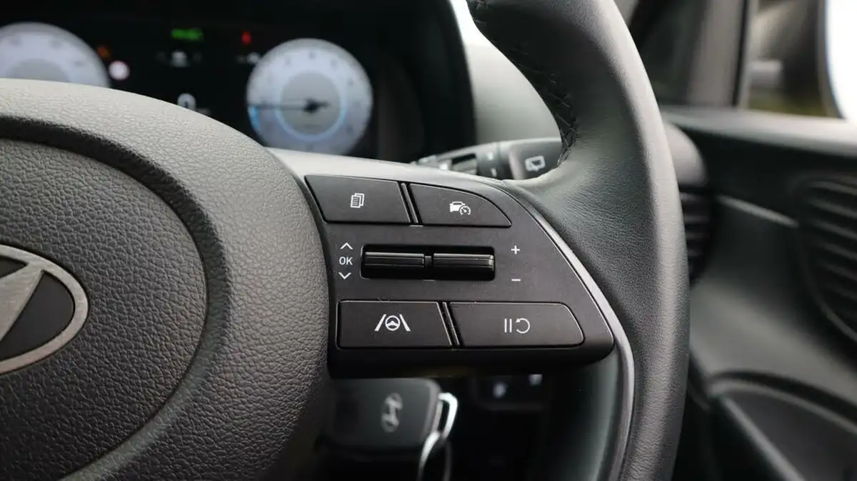 2024-hyundai-i20-10-t-gdi-advance-big-26