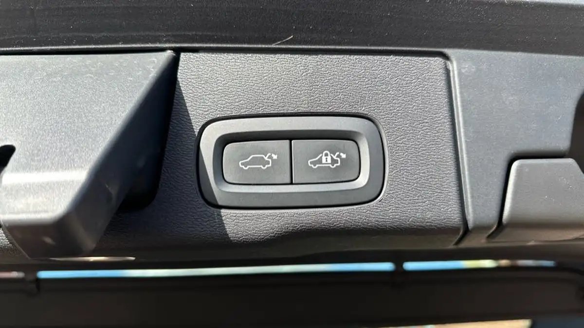 2020-volvo-xc60-20-b5-inscription-pro-awd-big-37