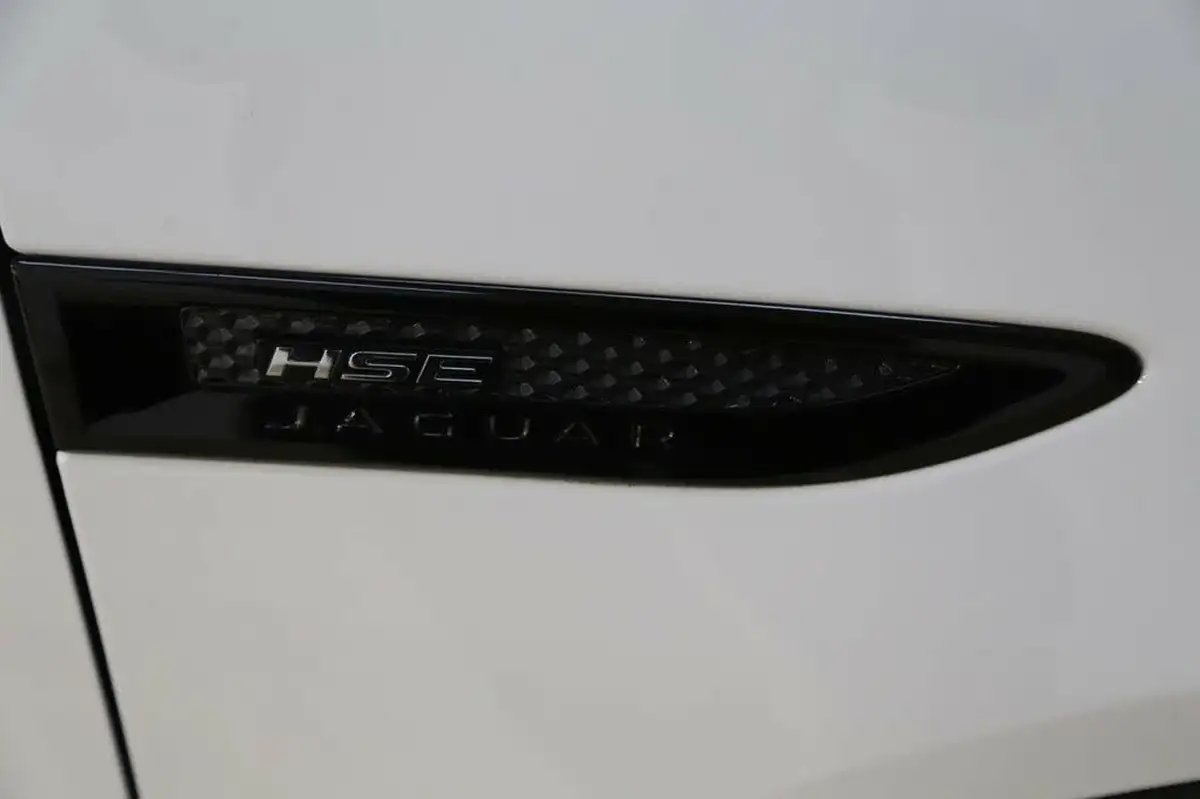 2018-jaguar-e-pace-20-i4d-r-dynamic-hse-180ps-ss-big-21
