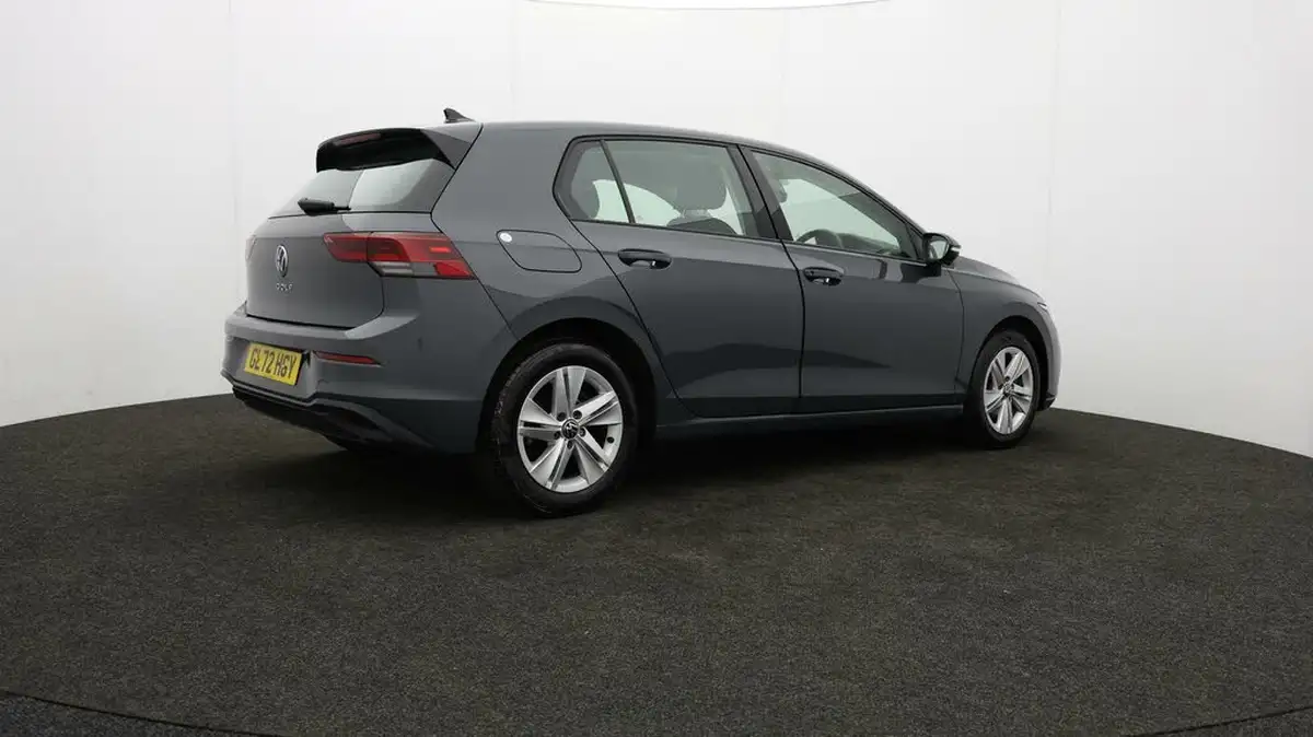 2022-volkswagen-golf-15-tsi-life-130ps-hatchback-big-36