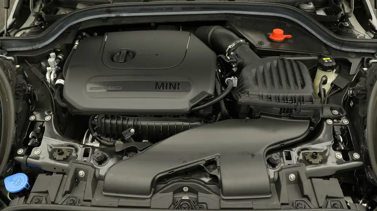 2021-mini-cooper-15-one-classic-3d-big-18