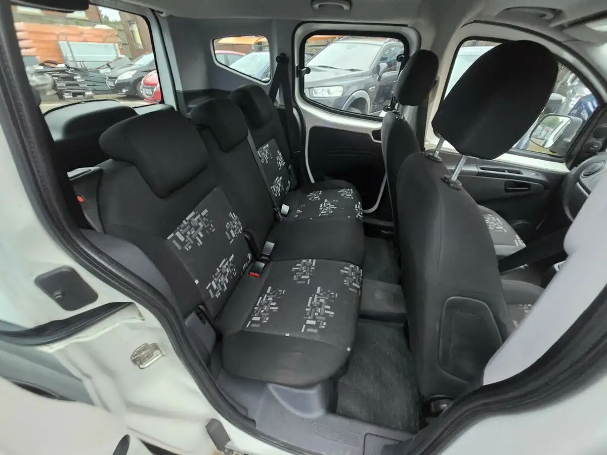 2011-fiat-qubo-big-13