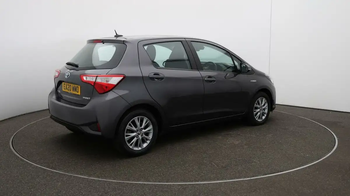 2020-toyota-yaris-15-vvt-i-icon-98bhp-hybrid-1497cc-e-cvt-big-51