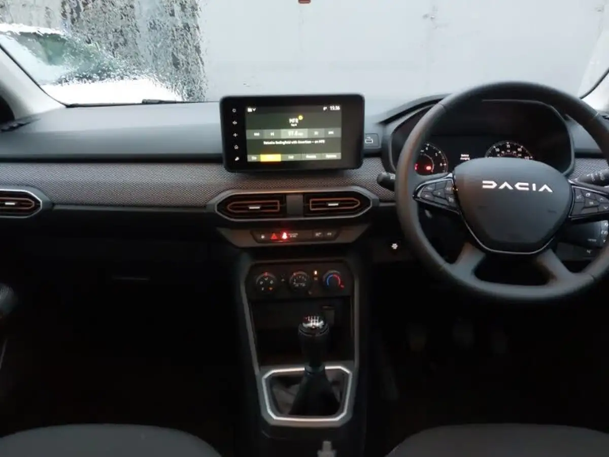2023-dacia-sandero-stepway-10-tce-expression-100bhp-bi-fuel-big-2