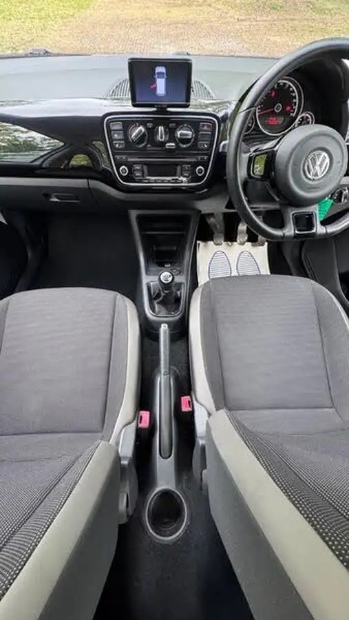 2012-volkswagen-up-10-high-up-5d-big-24
