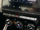 2022-renault-clio-10-tce-se-edition-small-25