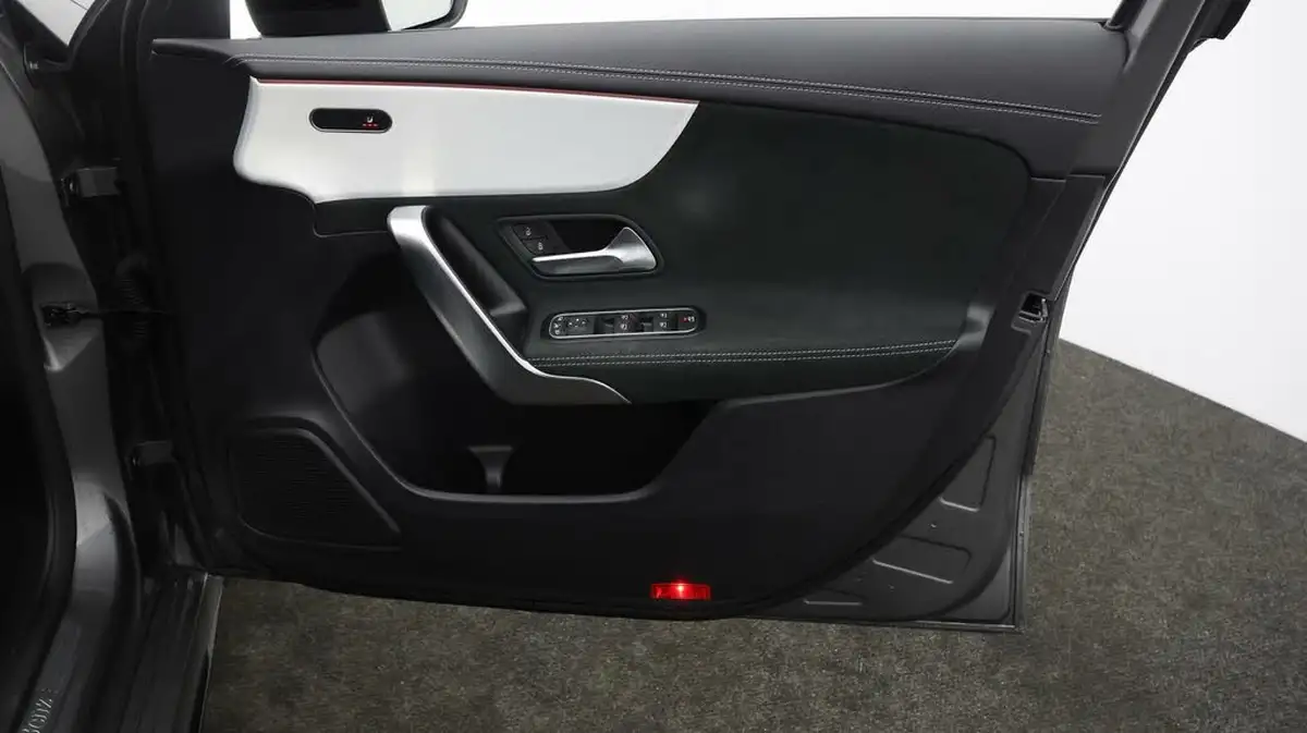 2022-mercedes-benz-a-class-13-a180-amg-line-executive-edition-hatchback-5d-7g-dct-big-14