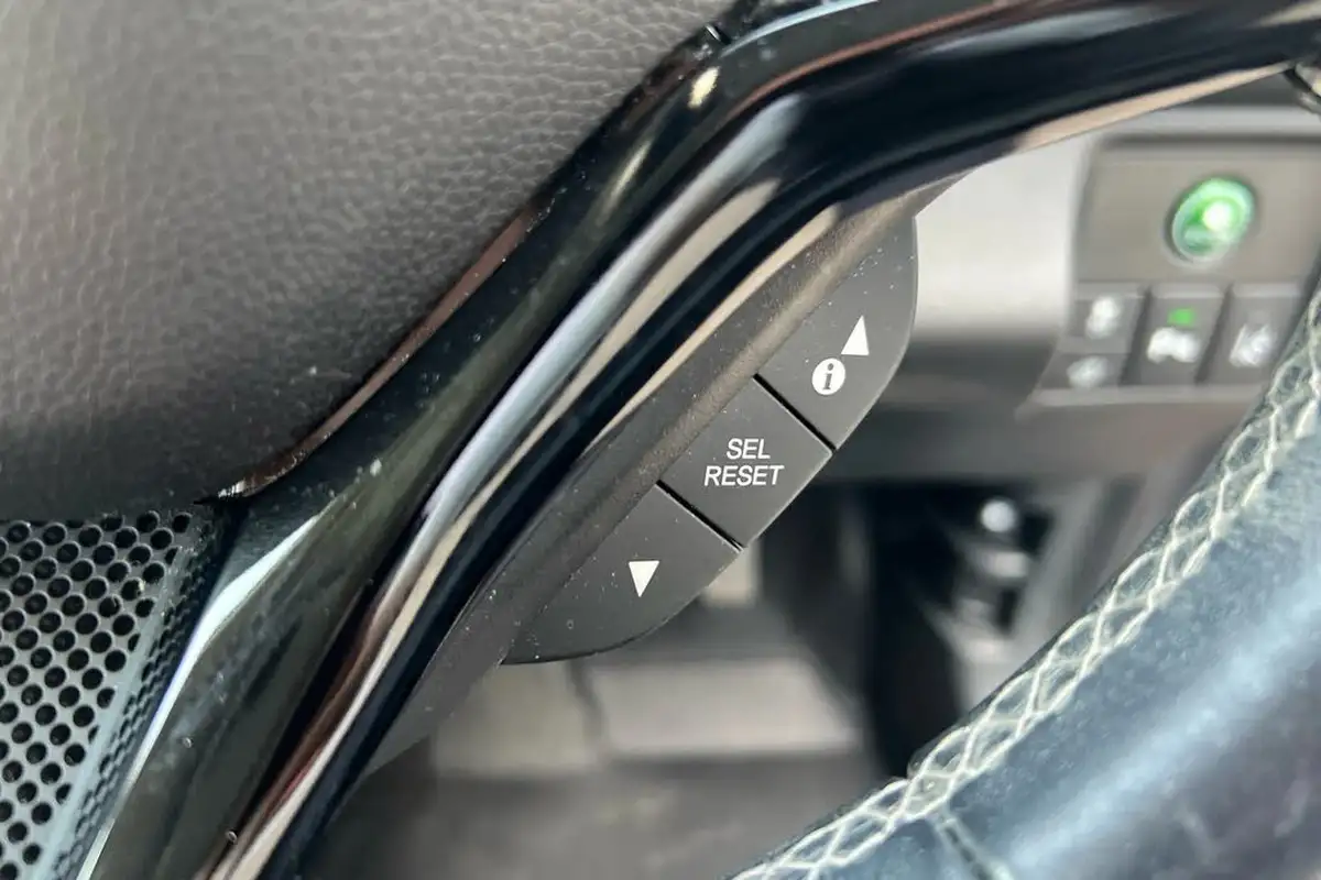 2019-honda-hr-v-15-i-vtec-ex-big-17