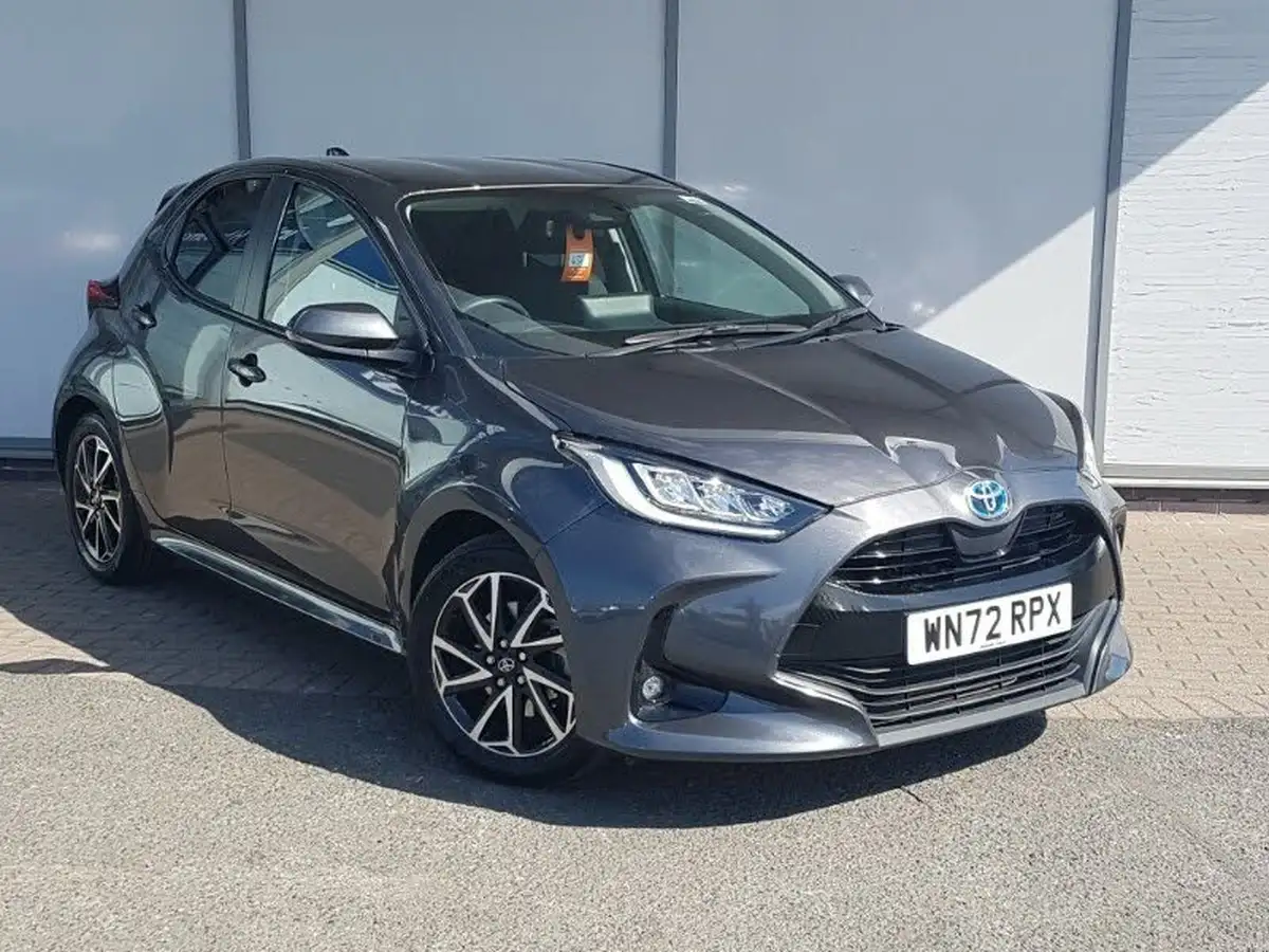 2022-toyota-yaris-15-vvt-i-design-big-0