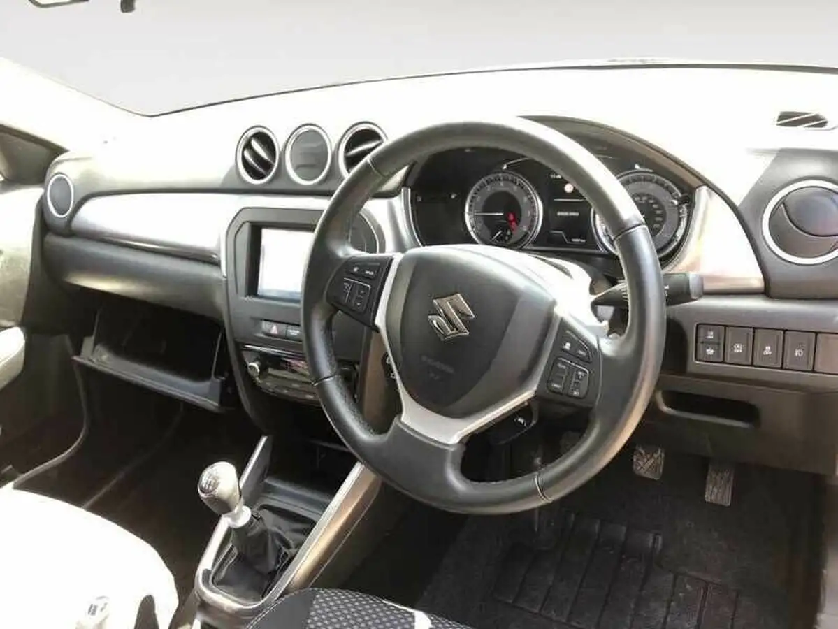 2022-suzuki-vitara-14-boosterjet-sz-t-big-3
