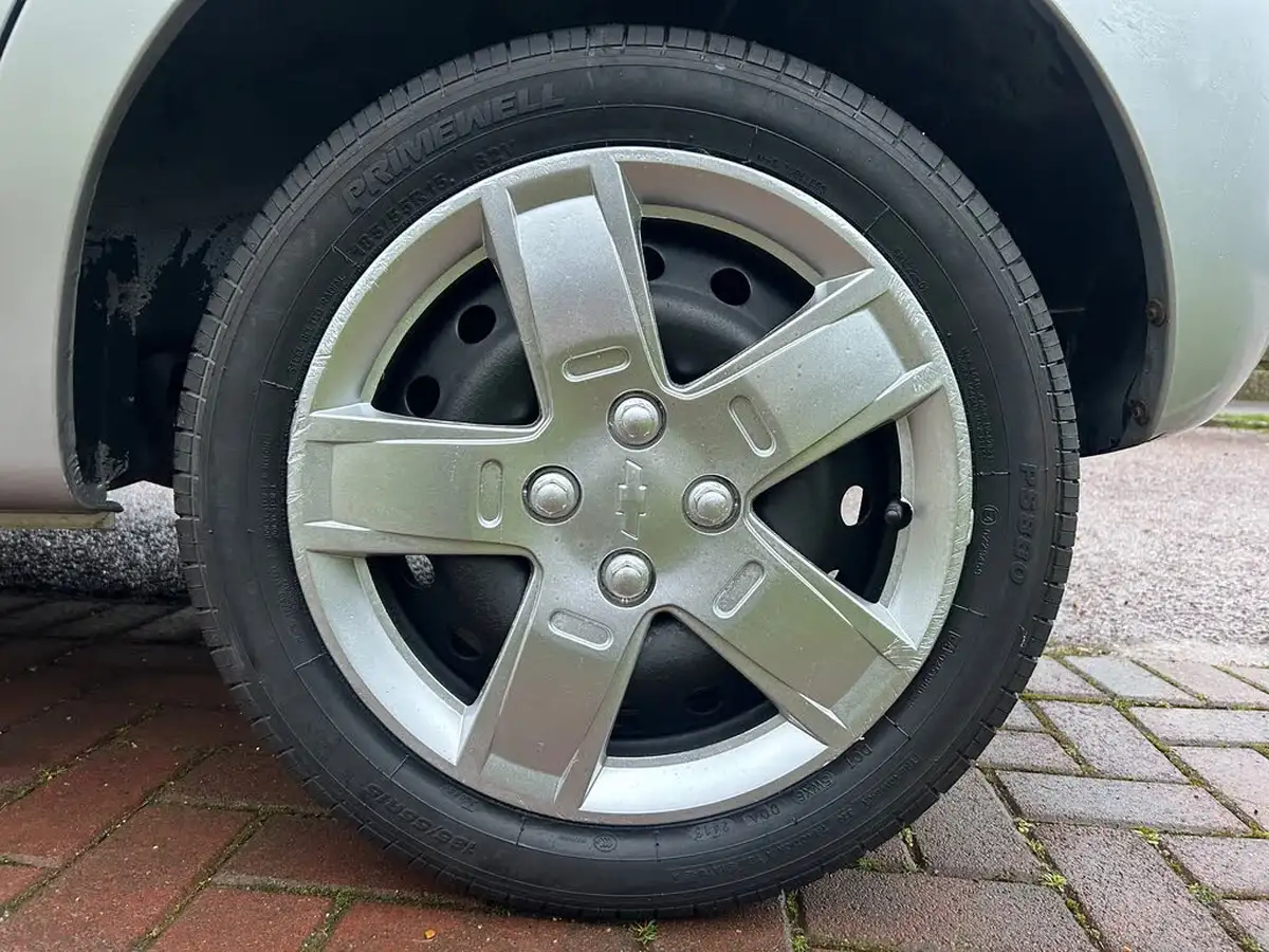 2008-chevrolet-kalos-12-se-big-35