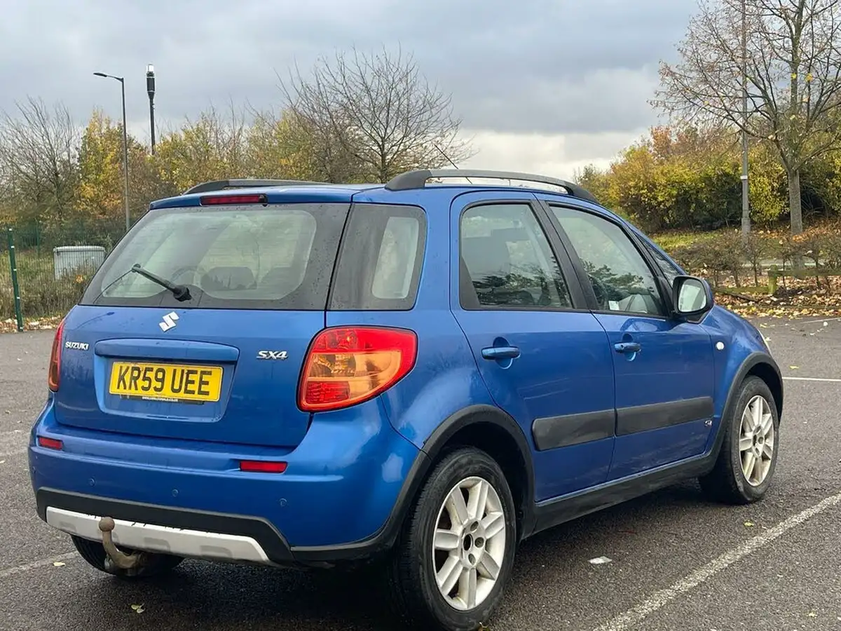 2009-suzuki-sx4-big-2