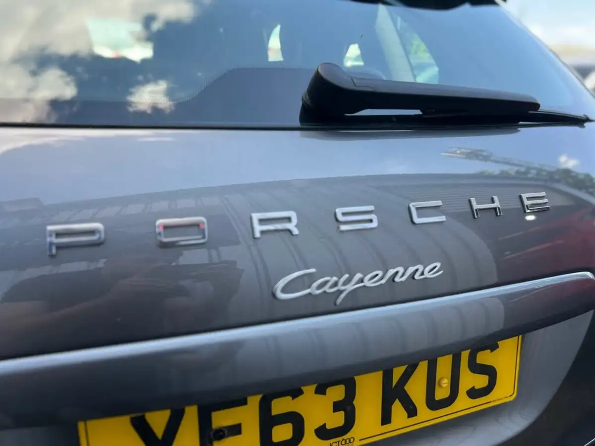 2013-porsche-cayenne-30td-big-2