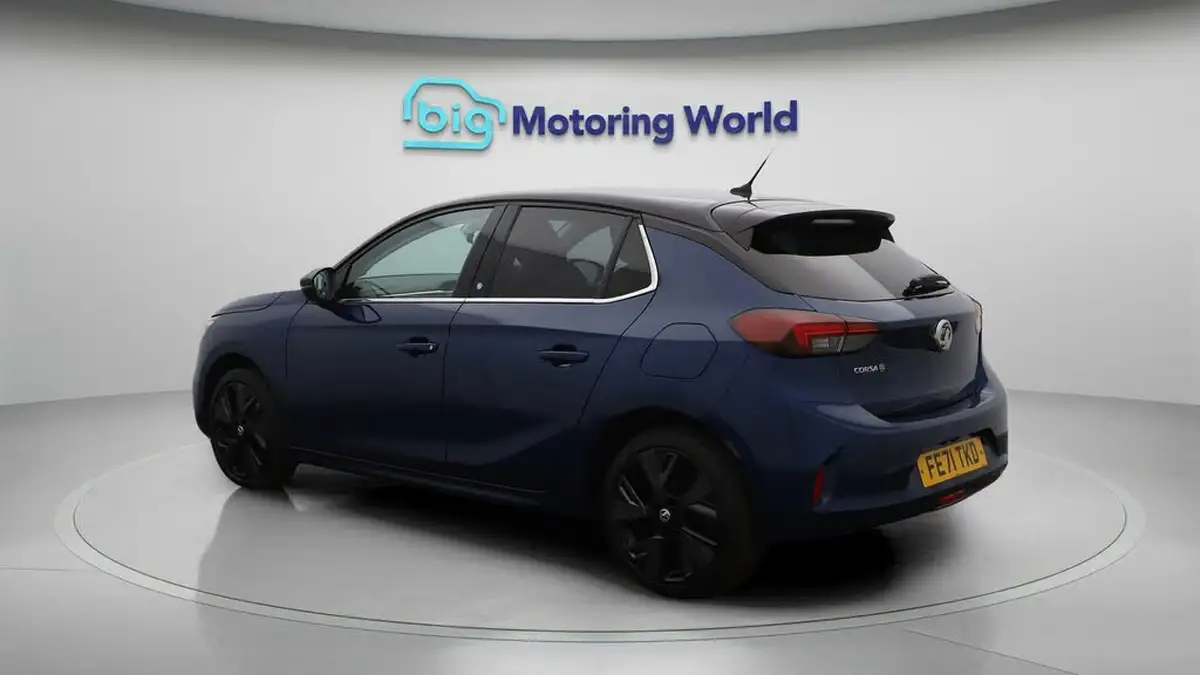 2021-vauxhall-corsa-e-elite-premium-big-4