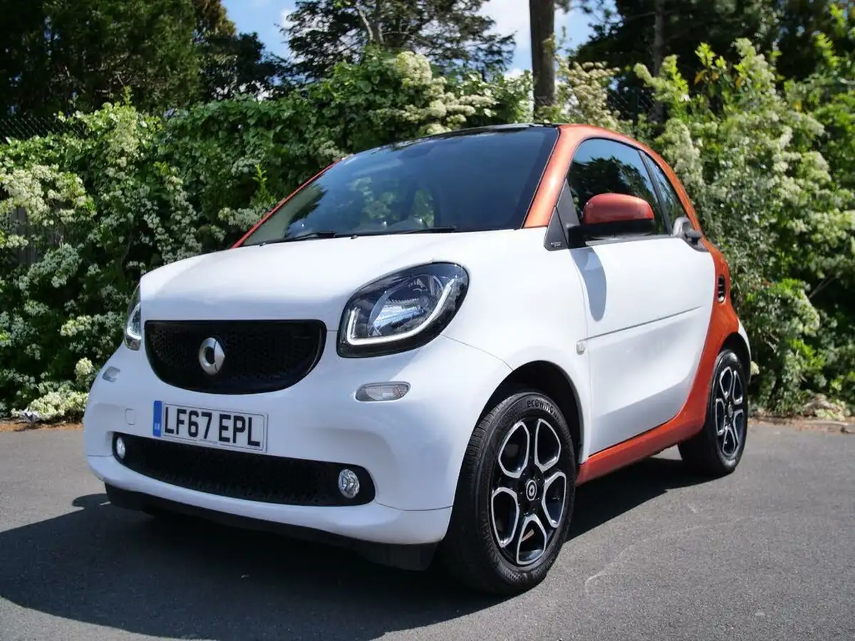 2017-smart-fortwo-09-prime-89bhp-premium-plusss-coupe-twinamic-big-11