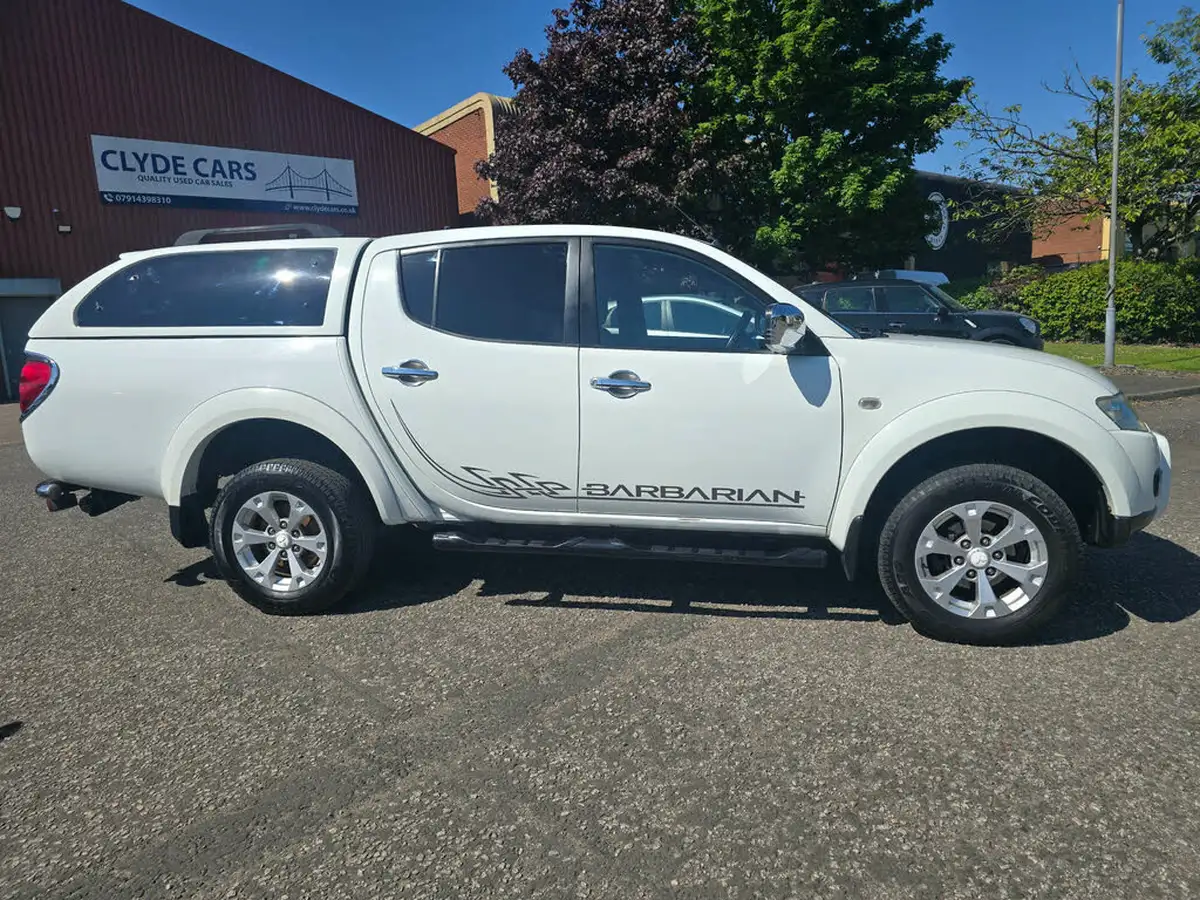 2012-mitsubishi-l200-25td-barbarian-eu-v-cab-big-5