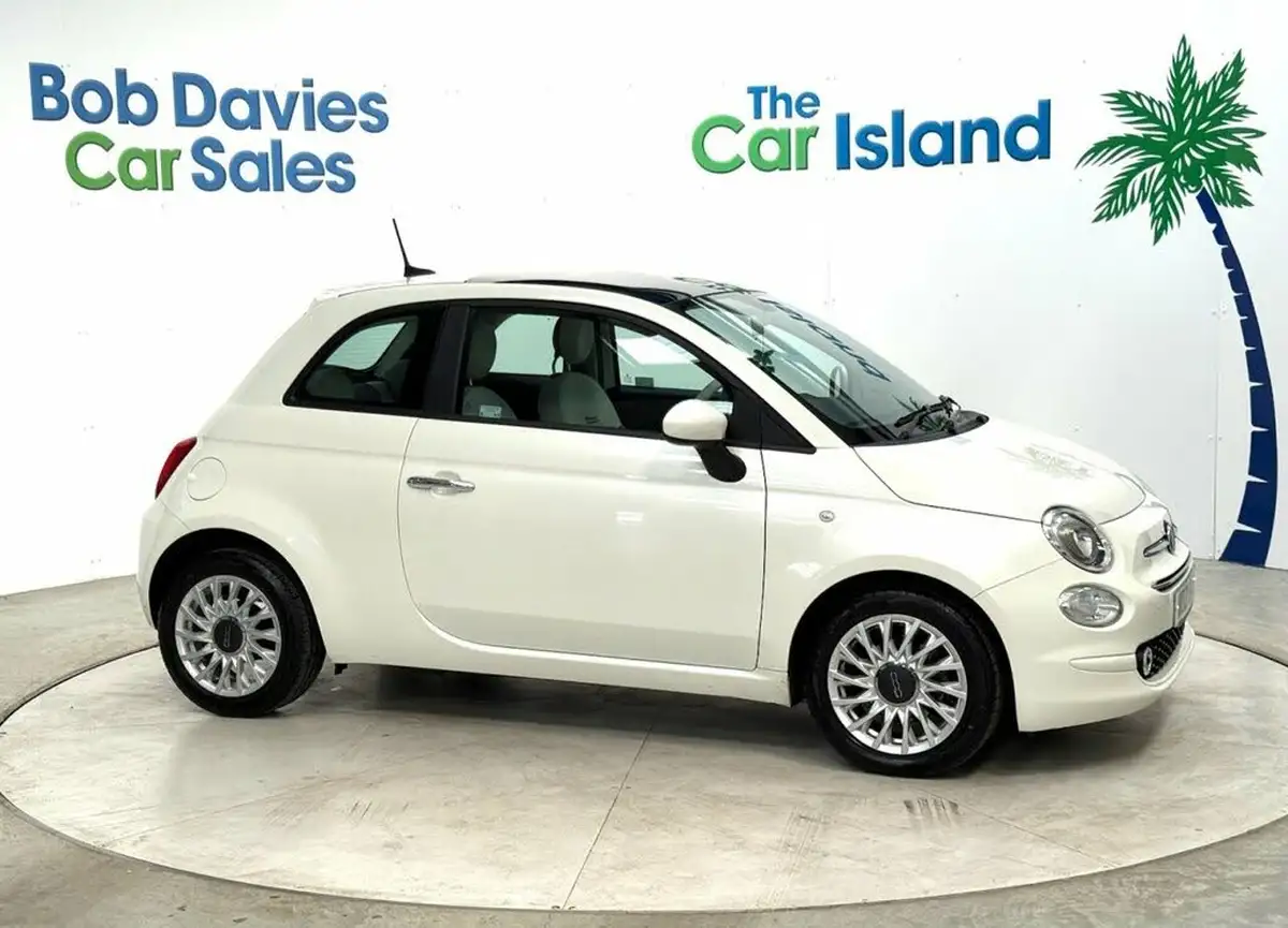 2021-fiat-500-10-lounge-big-9