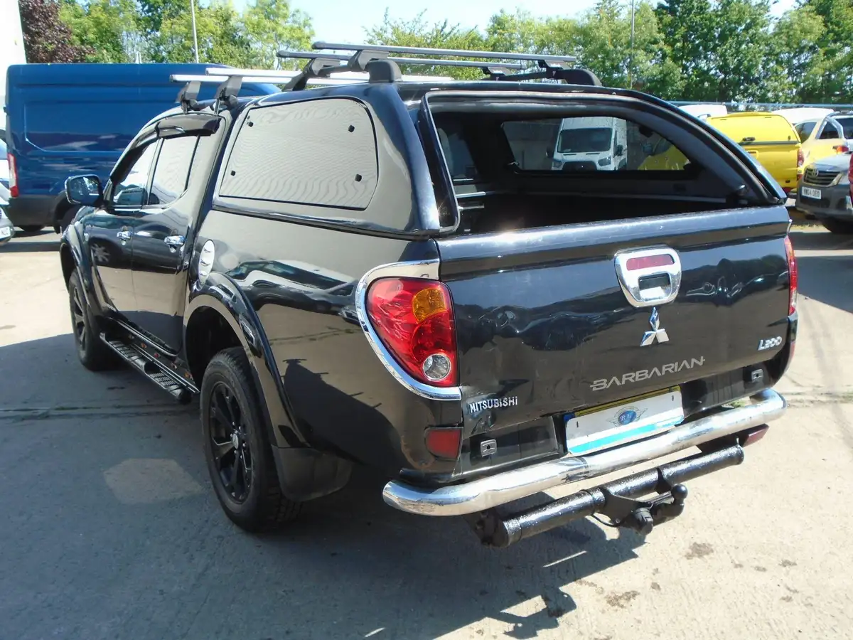 2014-mitsubishi-l200-25td-barbarian-big-4