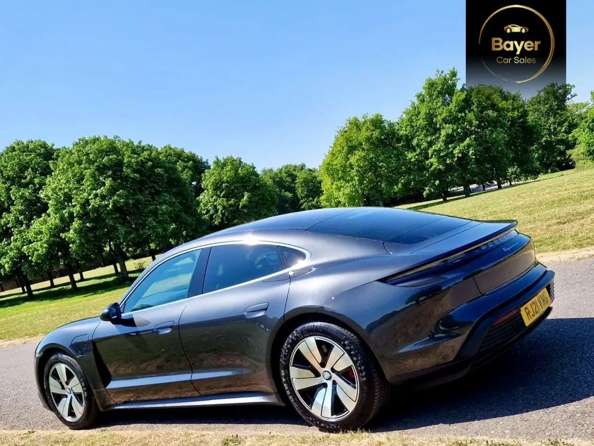 2021-porsche-taycan-e-4s-530ps-big-26