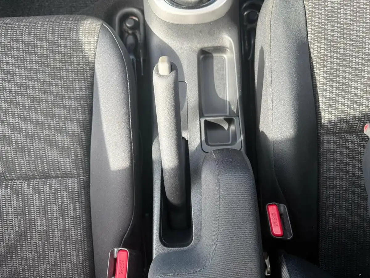 2017-honda-jazz-13-i-vtec-se-big-24