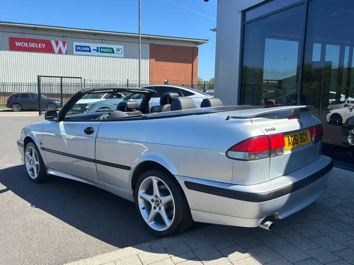 2001-saab-9-3-20-se-convertible-2d-auto-big-5