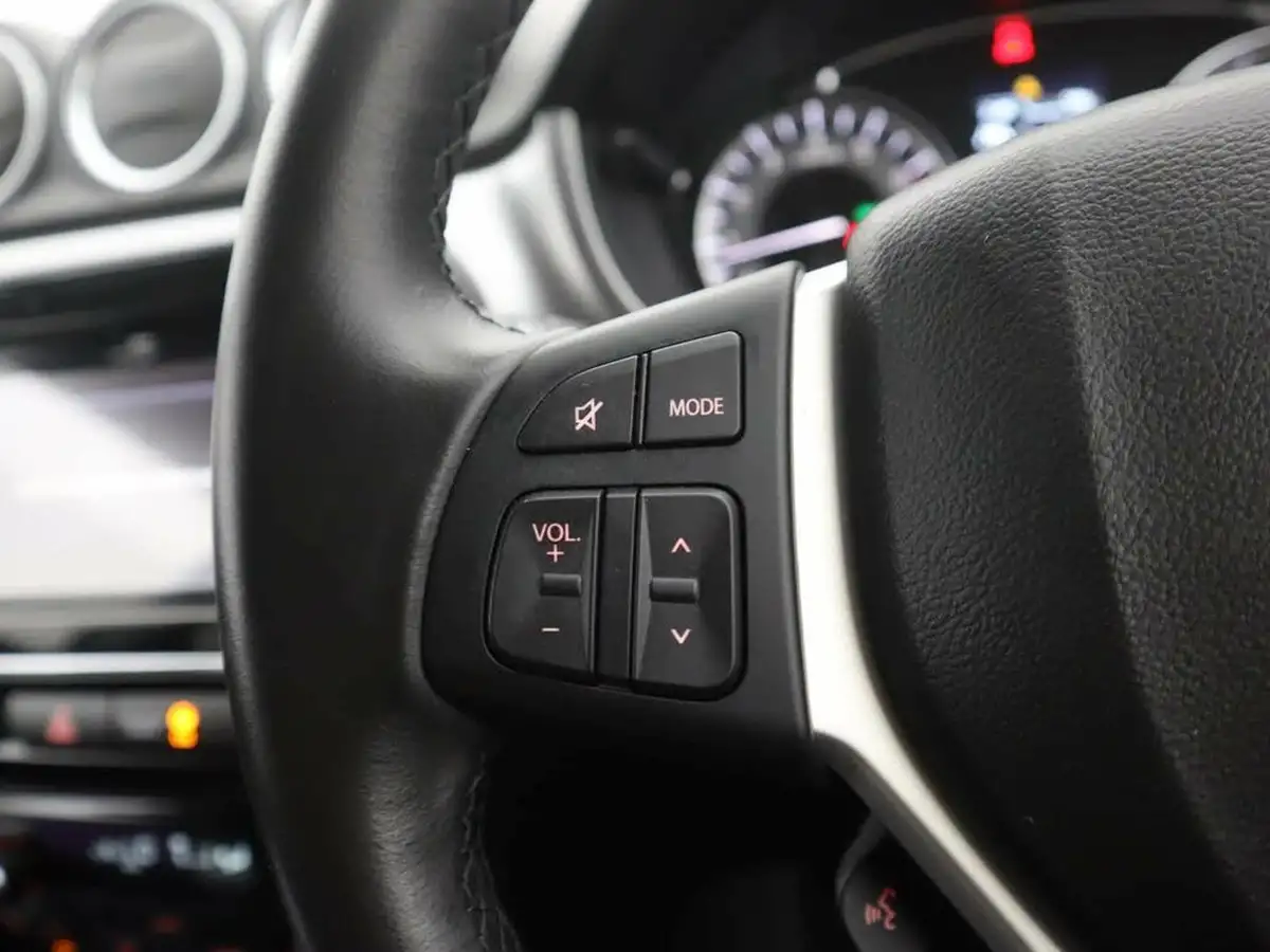 2025-suzuki-vitara-14-boosterjet-sz-t-big-12