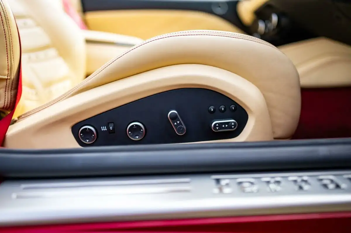 2015-ferrari-california-39-t-big-64